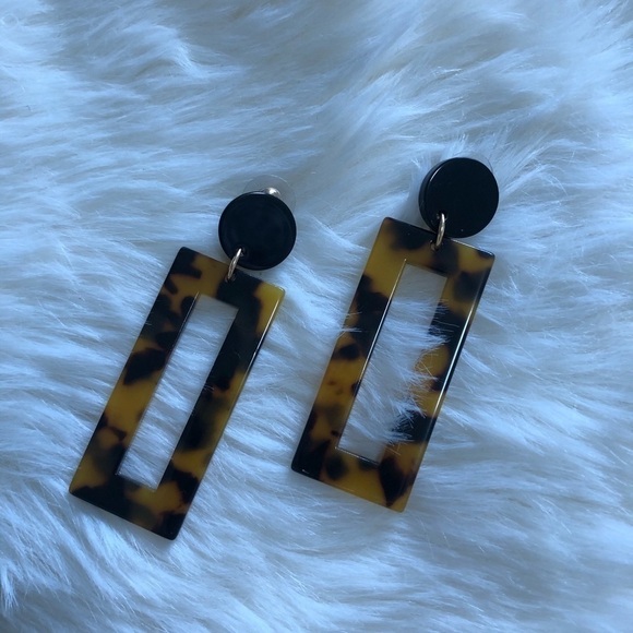 Resin tortoise shell rectangle drop earrings - Picture 1 of 1